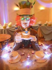 alice in wonderland sweet sixteen cake